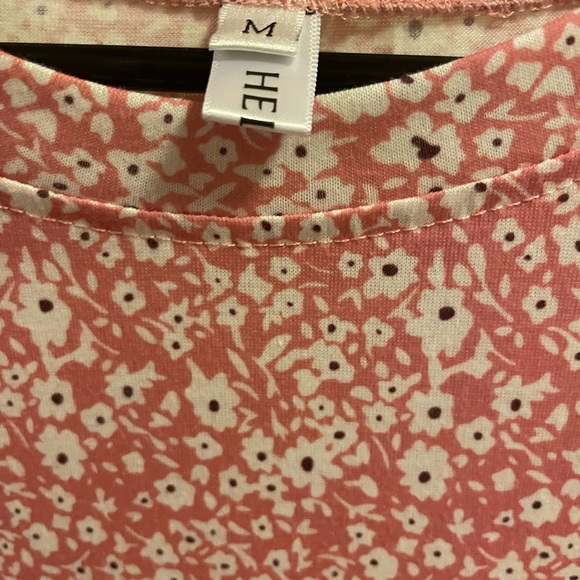 Pink Floral Patterned Top - Picture 3 of 3